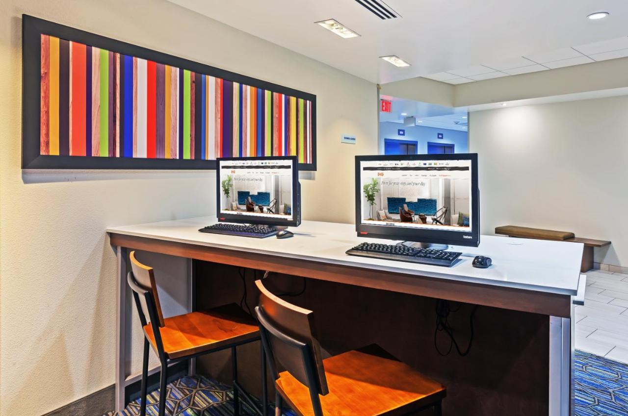 Holiday Inn Express & Suites Tulsa South - Woodland Hills By Ihg Exterior foto